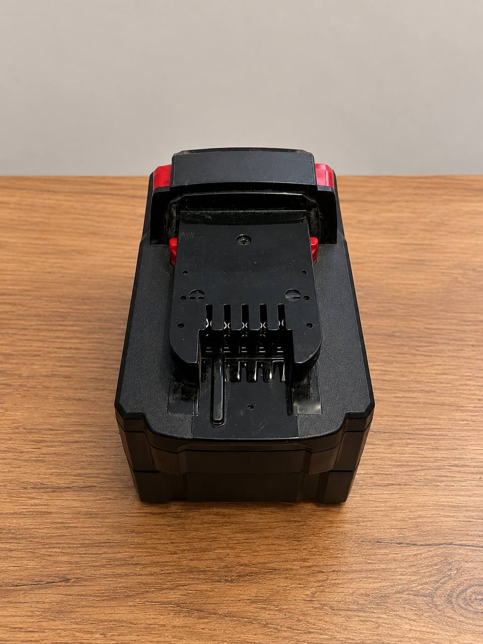 Akumulator Li-Ion 18V 9.0Ah do elektronarzędzi 3
