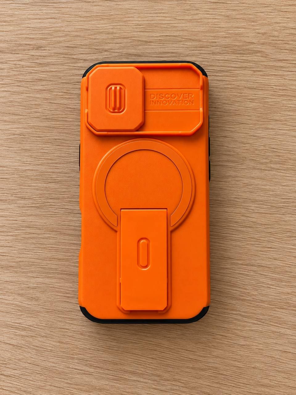 Etui na smartfon z MagSafe, matowe, z ochroną aparatu – zielone i pomarańczowe warianty 3