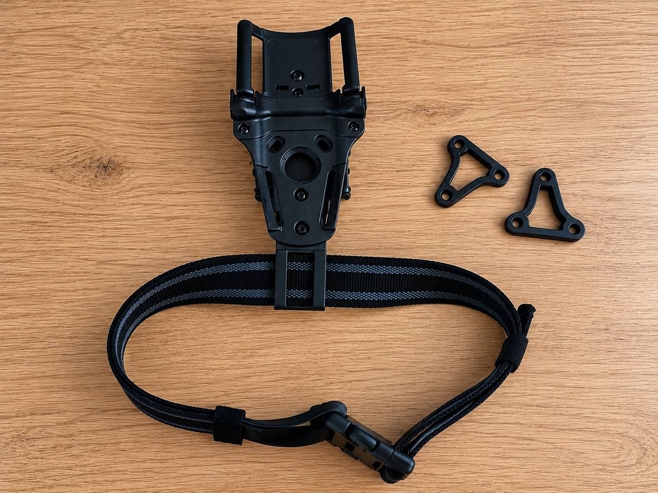 Adjustable Black Thigh Panel for Holster 2