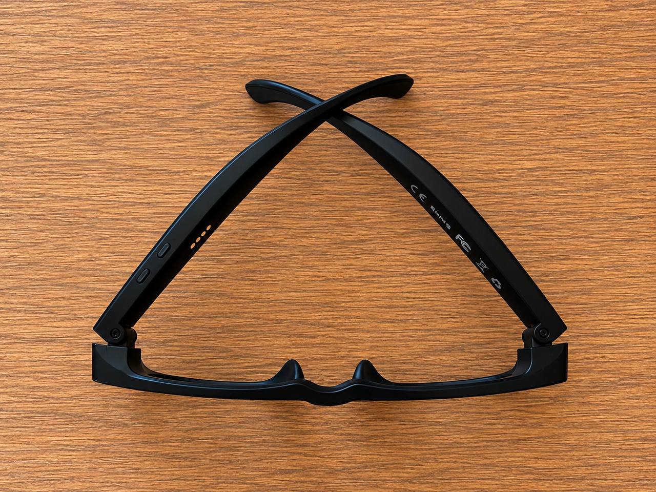 Inteligentne okulary z kamerą i łącznością bezprzewodową 3