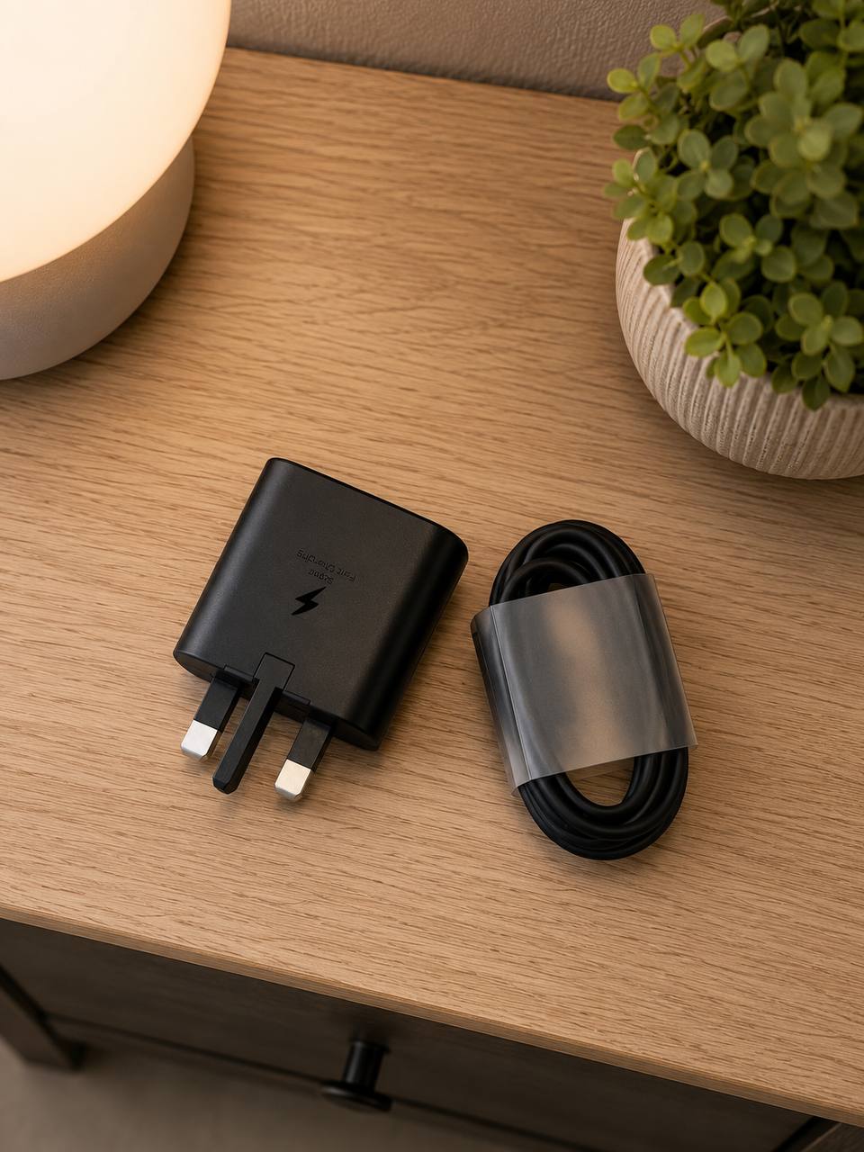 Ładowarka Sieciowa 25W PD USB-C Typ G z Kablem USB-C