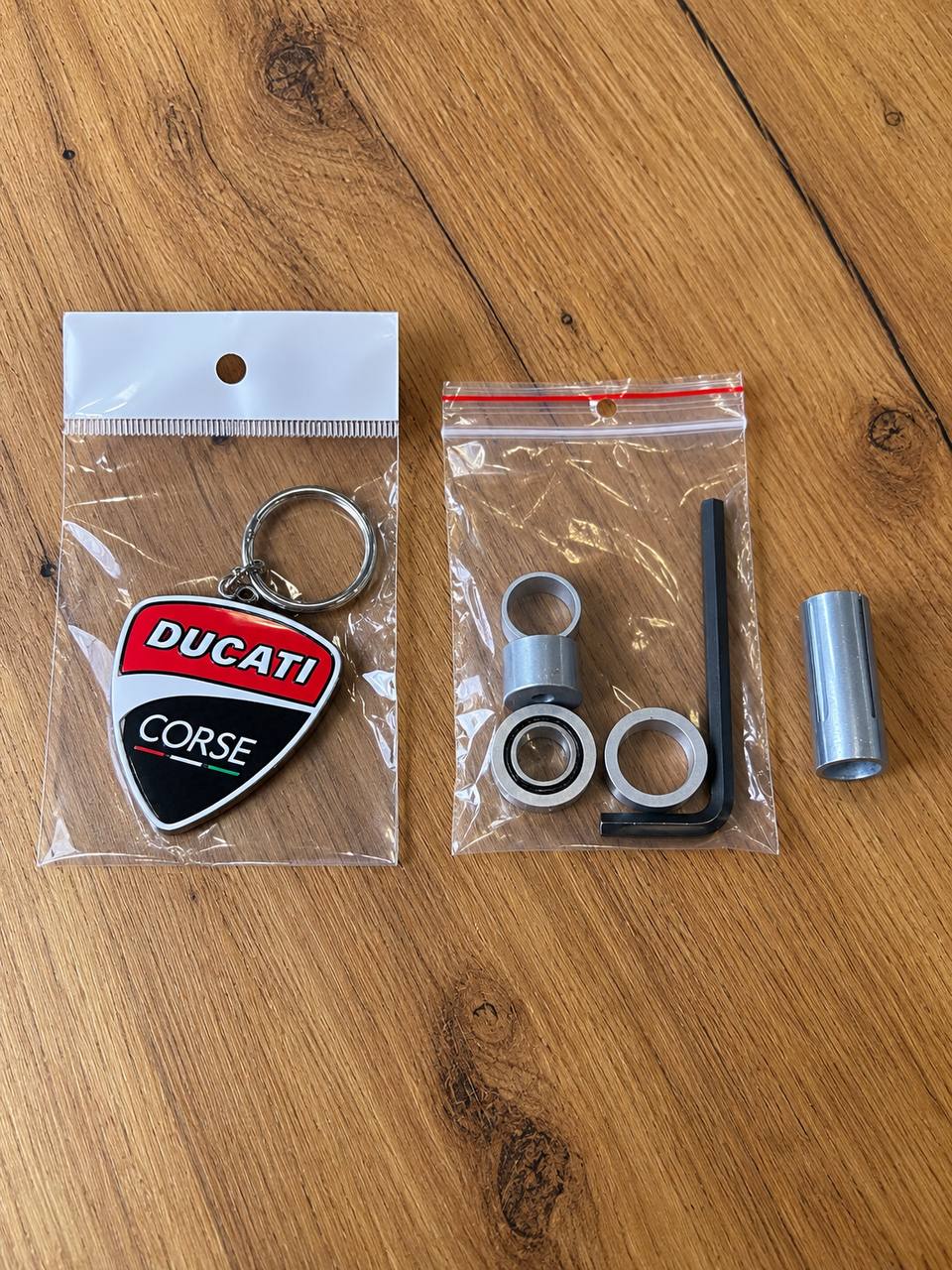 Мотоциклетные зеркала Ducati с LED-подсветкой? Универсальные, черные, пара (2 шт.) 3