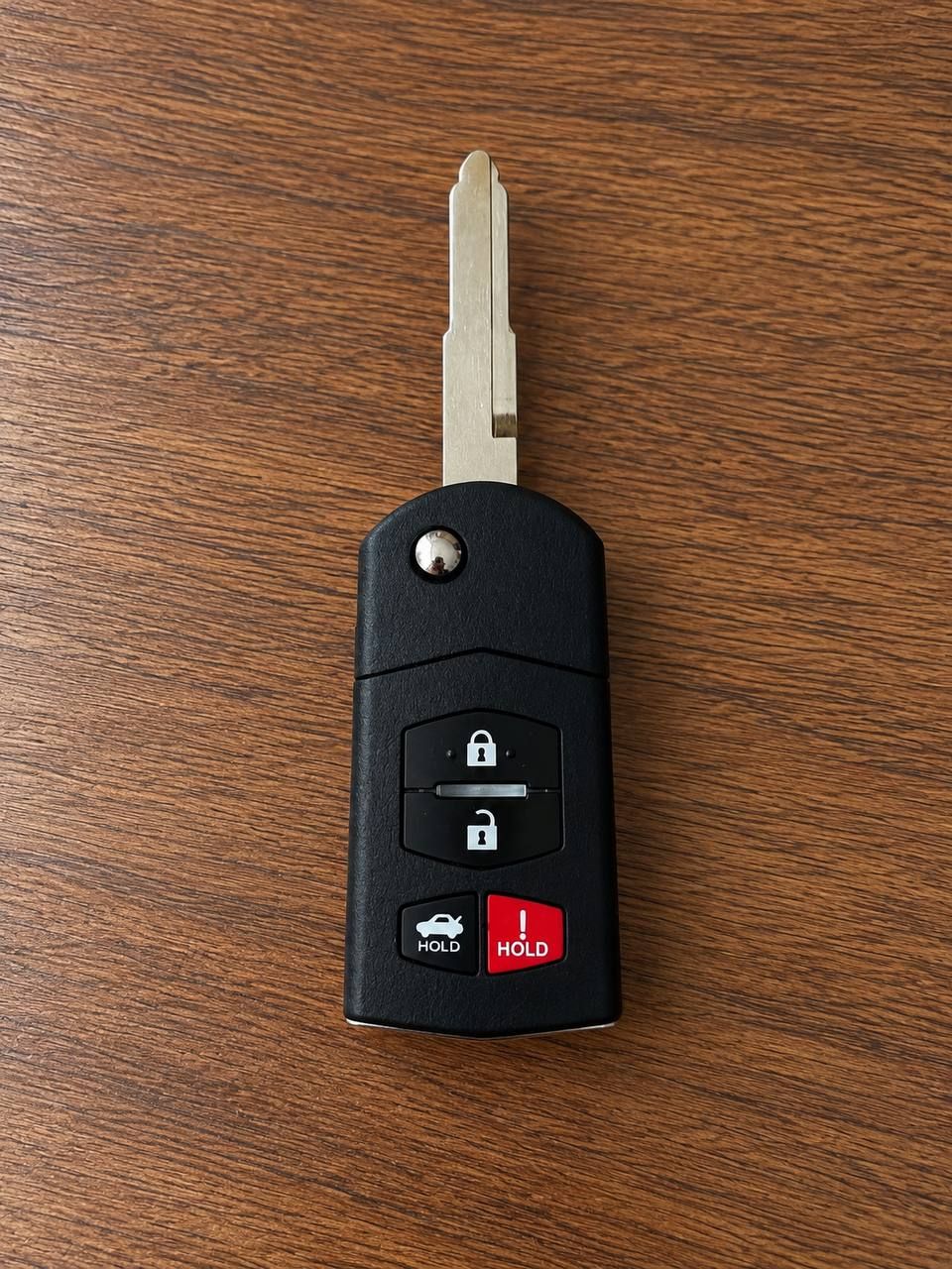 Foldable car key with central locking remote control – 2-button and 4-button versions