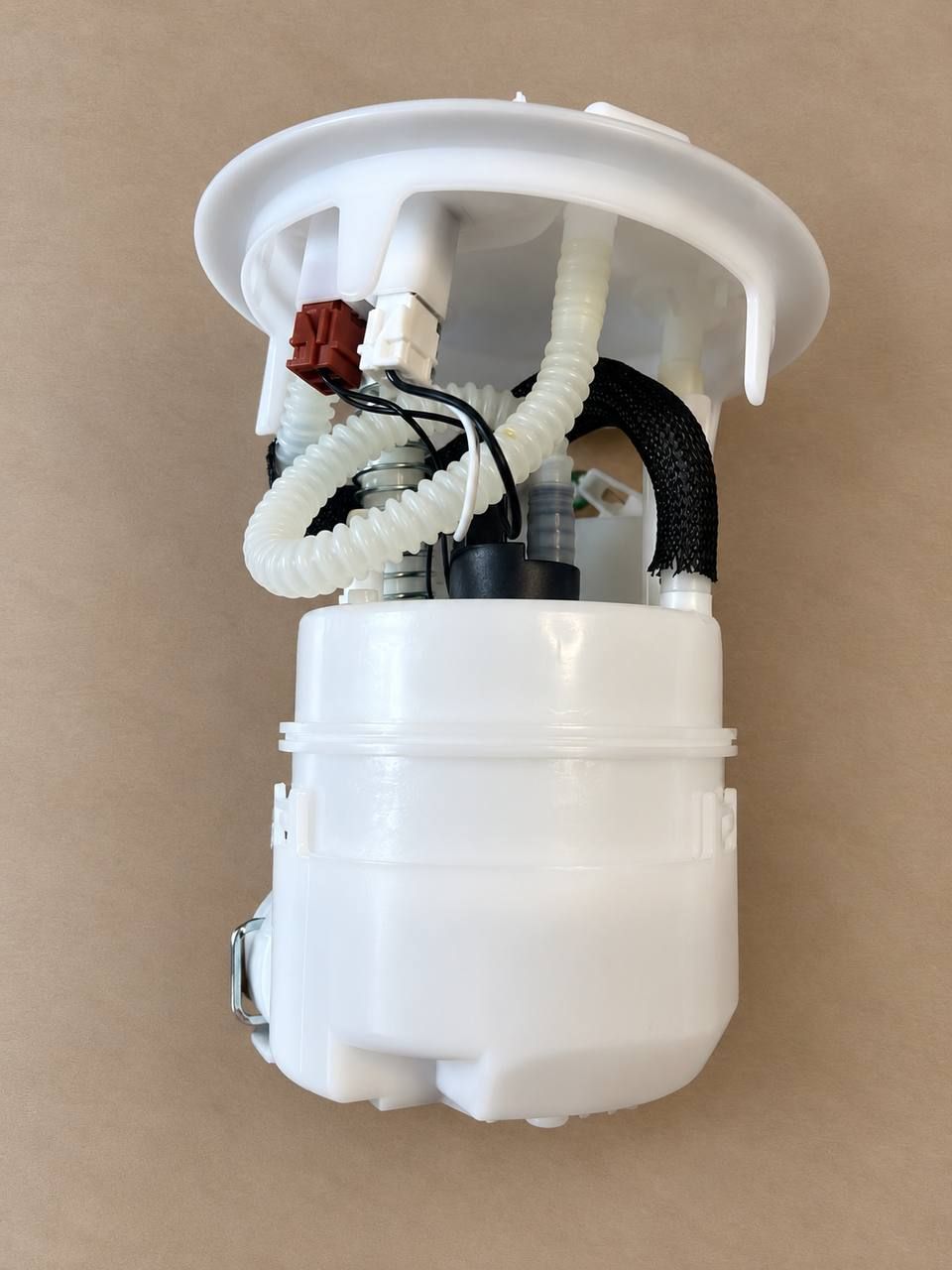 Citroën C3 Fuel Pump with Float and Fuel Level Sensor 2