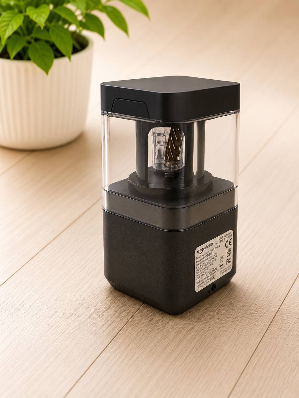 USB-Powered Automatic Electric Pencil Sharpener, Black 3