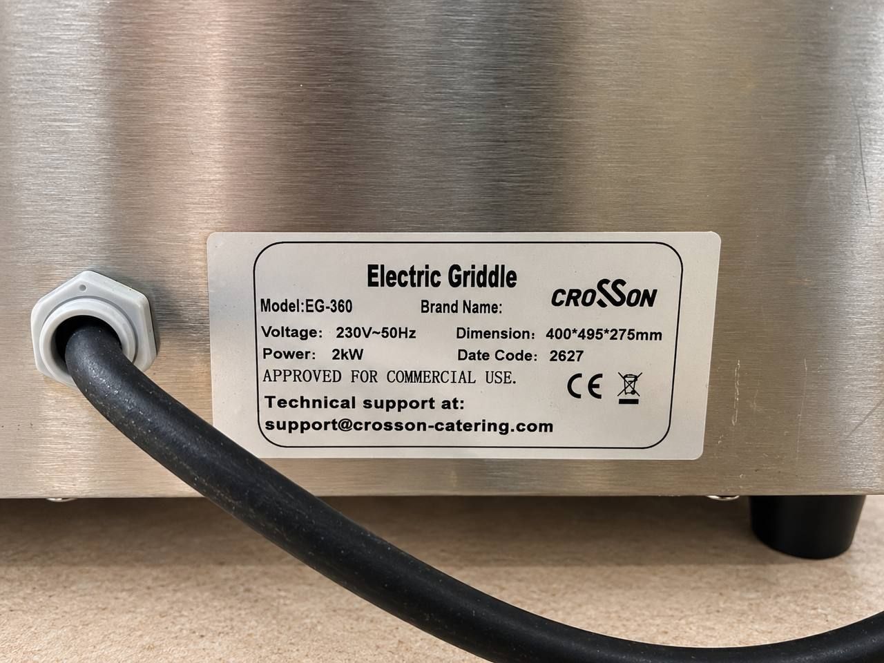 Elektryczna płyta grillowa ze stali nierdzewnej z regulacją temperatury 30–300°C i wysuwaną tacką 8