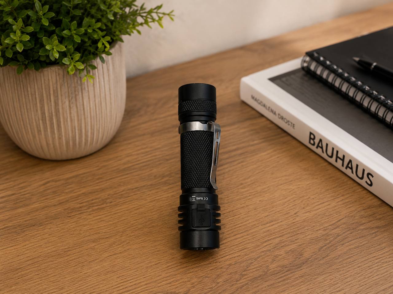 Latarka LED USB-C Akumulatorowa Mocna Wodoodporna z Klipsem 3