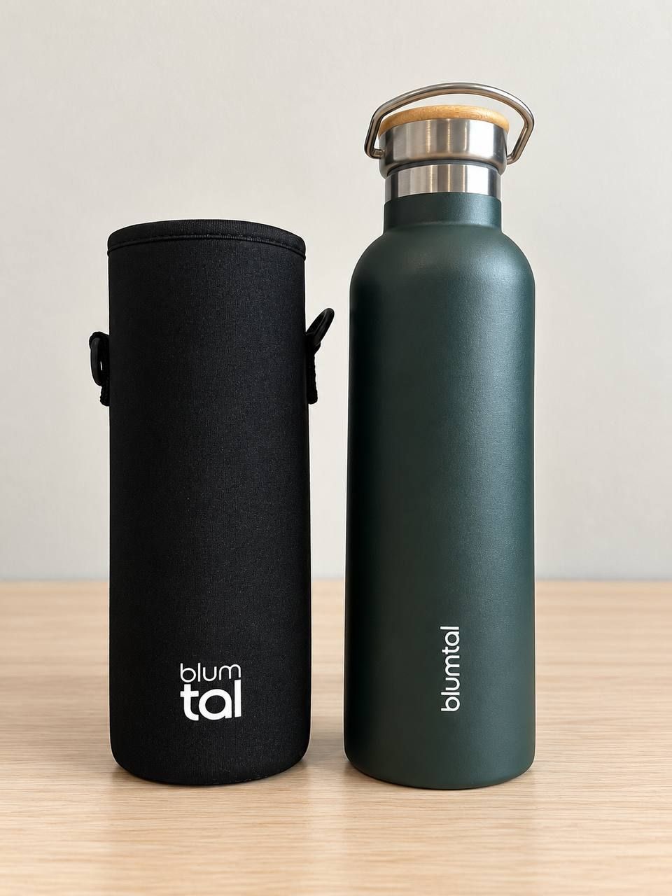 Blumtal Leni 750 ml Insulated Bottle with a Bamboo Cap and a Neoprene Cover 2