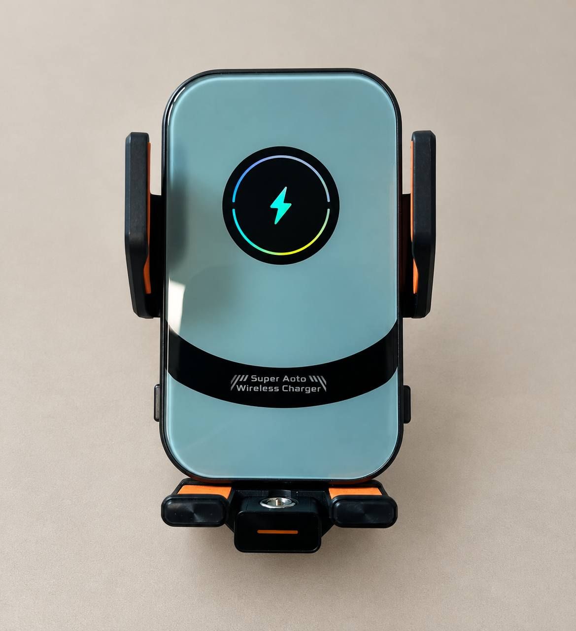 Car phone mount with 15 W wireless charging and automatic attachment 2