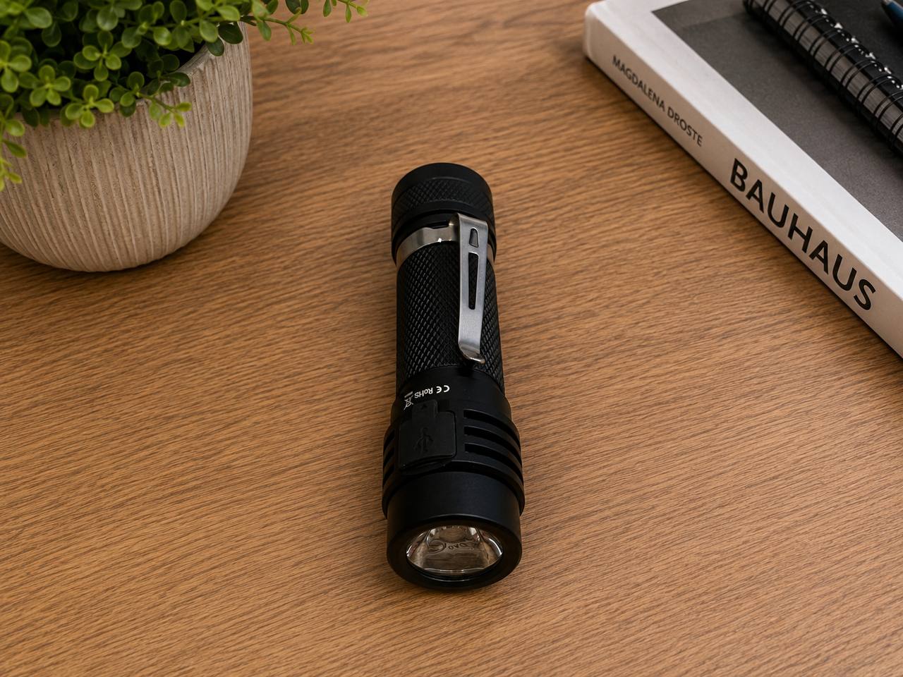 Latarka LED USB-C Akumulatorowa Mocna Wodoodporna z Klipsem 2