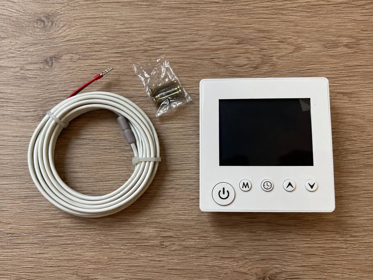 Termostat pokojowy WiFi K1MH16A – dotykowy ekran LCD